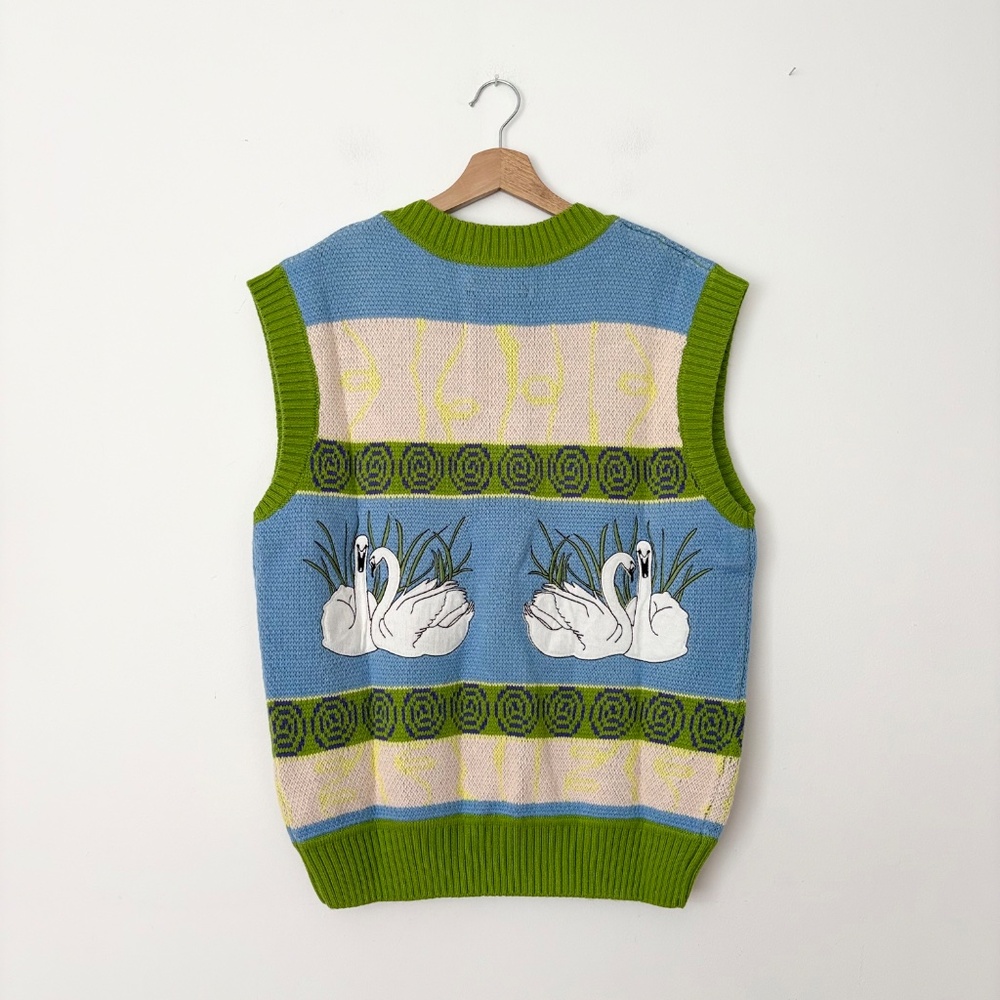 House of Sunny Swan Lake knit vest - Picture 7 of 8
